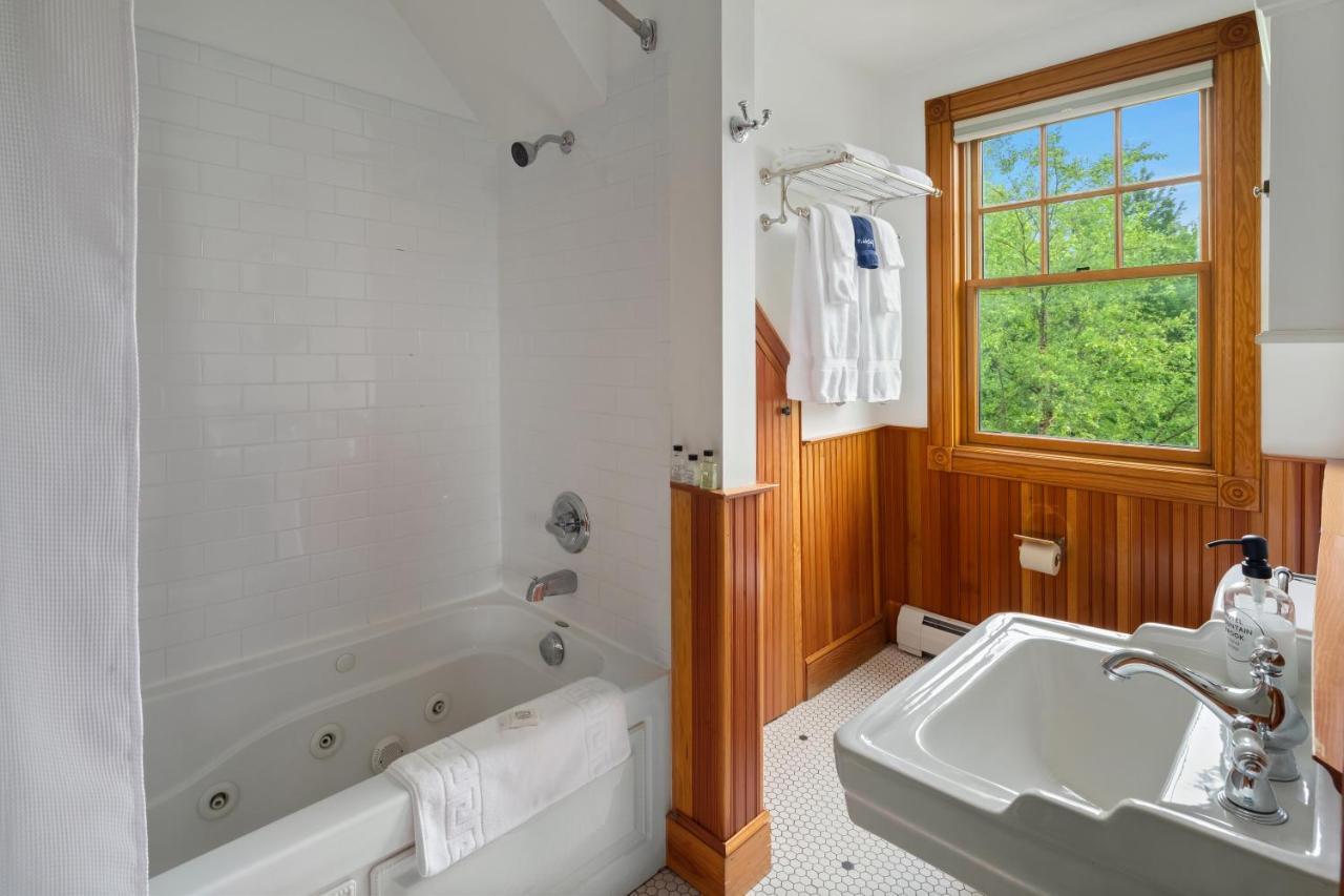 Hotel Mountain Brook タナーズビル エクステリア 写真